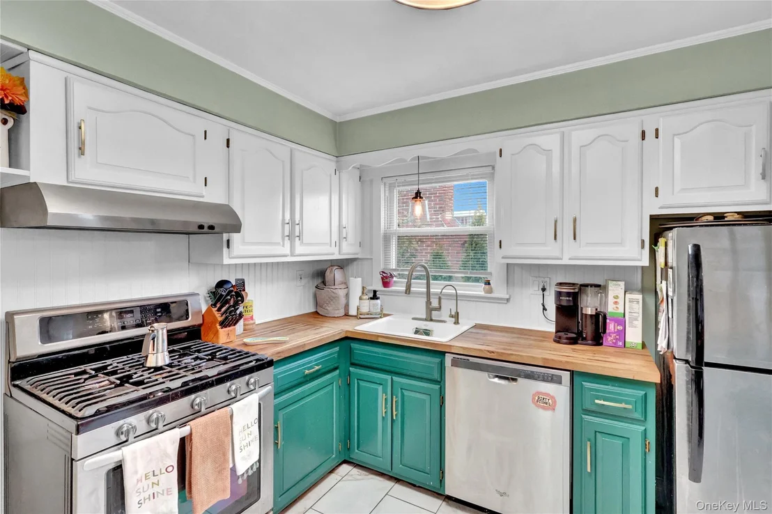Photo of 2642 Clovermere Road