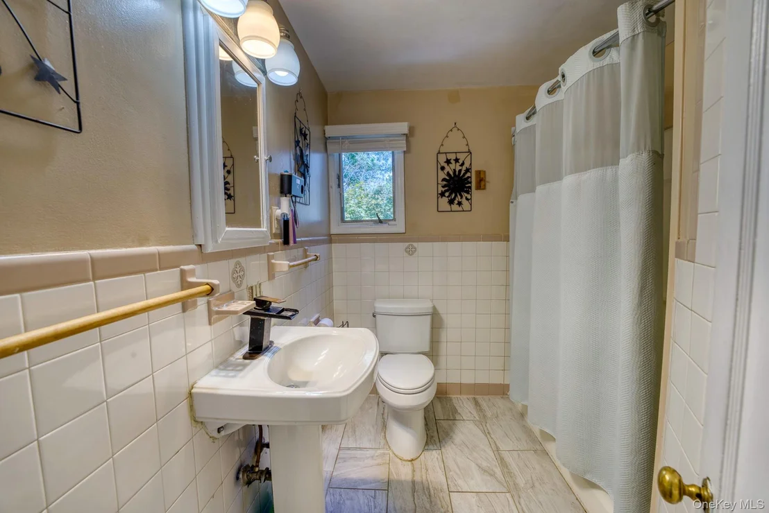 Photo of 64 Crestwood Boulevard