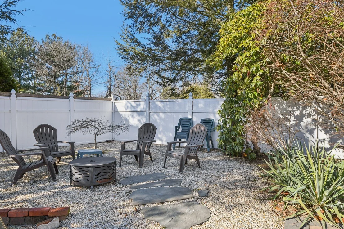 Photo of 111 Lone Oak Path
