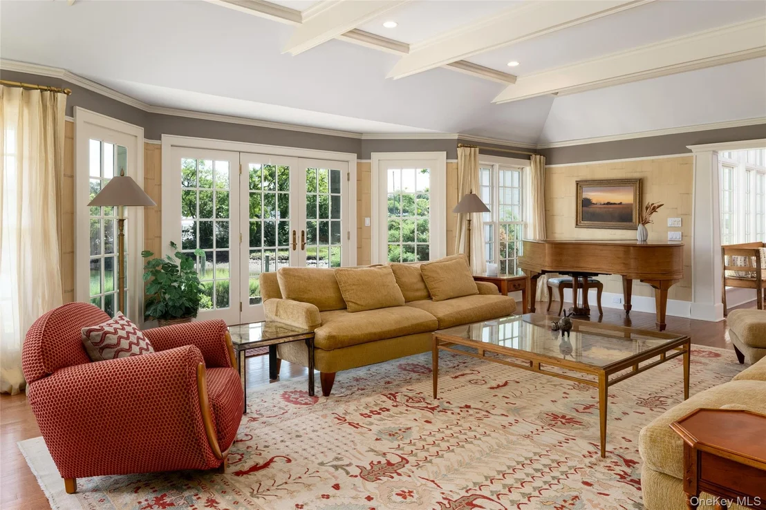 Photo of 87 Hix Avenue