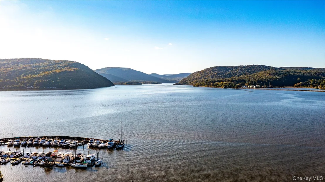 Photo of 214 Waterside Close