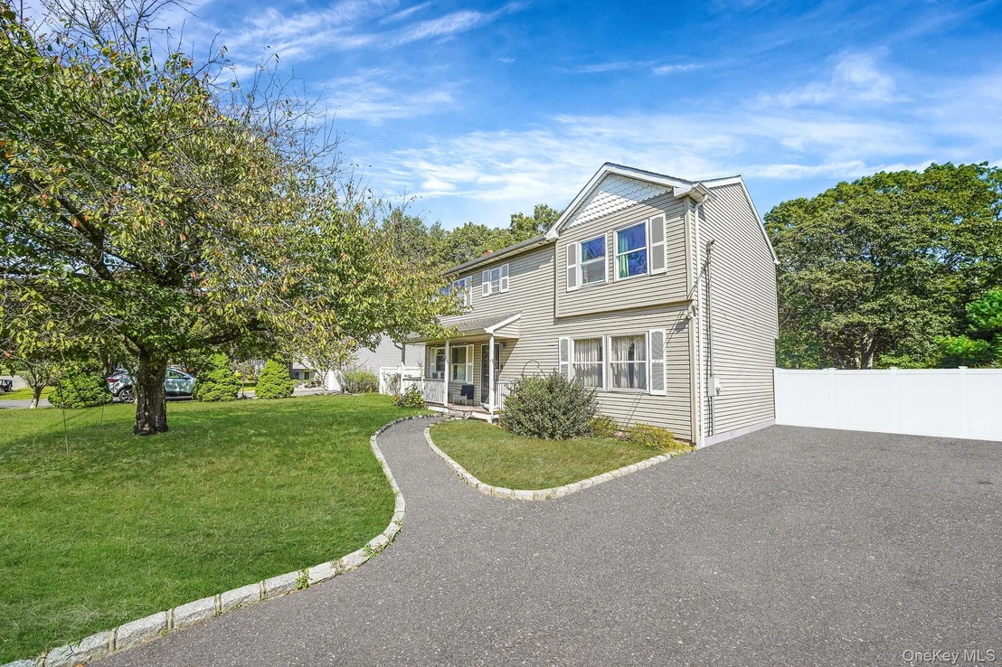 Photo of 35 Maple Avenue