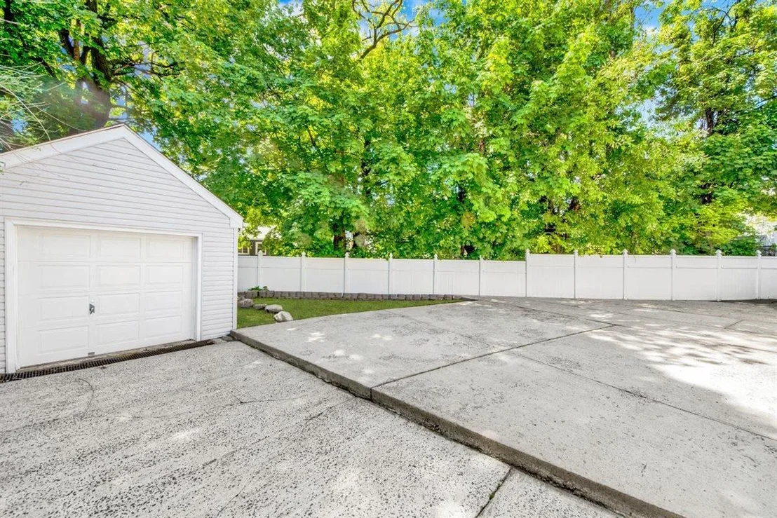 Photo of 680 Corbalis Place