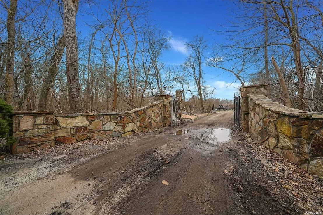 Photo of 32 Deer Path Road