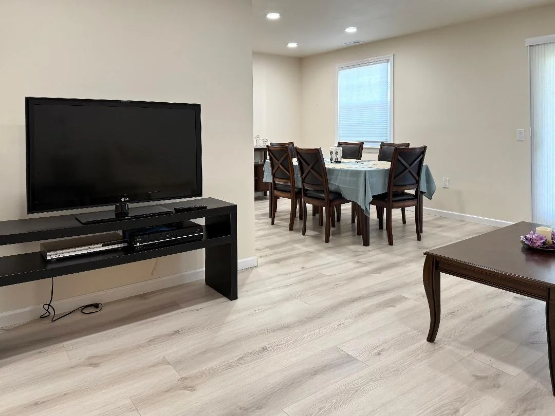 Photo of Unit B at 301 Commons Way