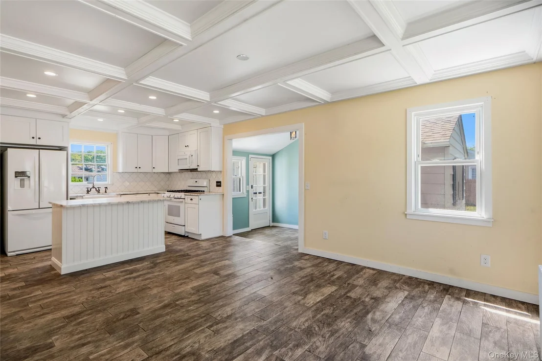 Photo of 115 Chapel Avenue