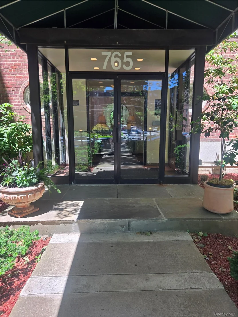 Photo of Unit 3F at 765 Bronx River