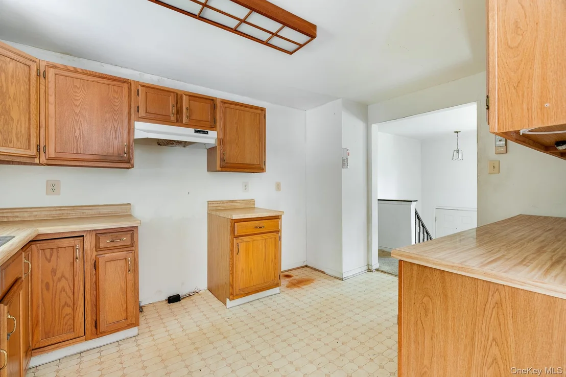 Photo of 16 Riverside Drive