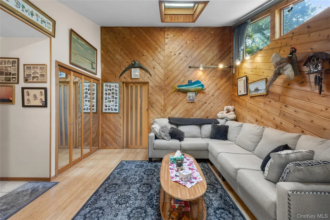 Photo of 24 Yosemite Lane