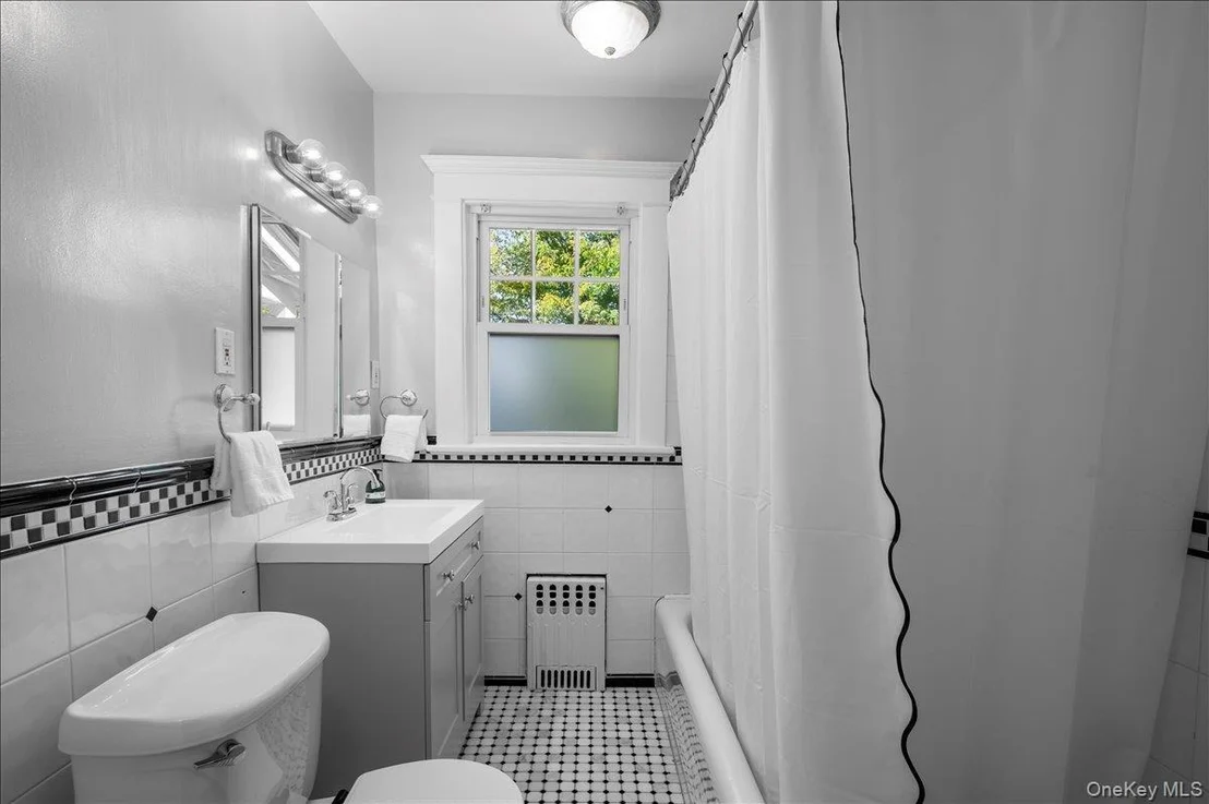 Photo of 89 Young Avenue