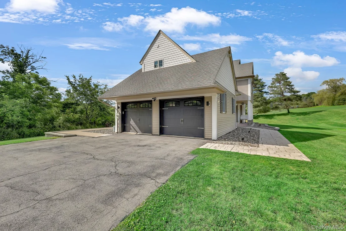 Photo of 176 Beverly Road
