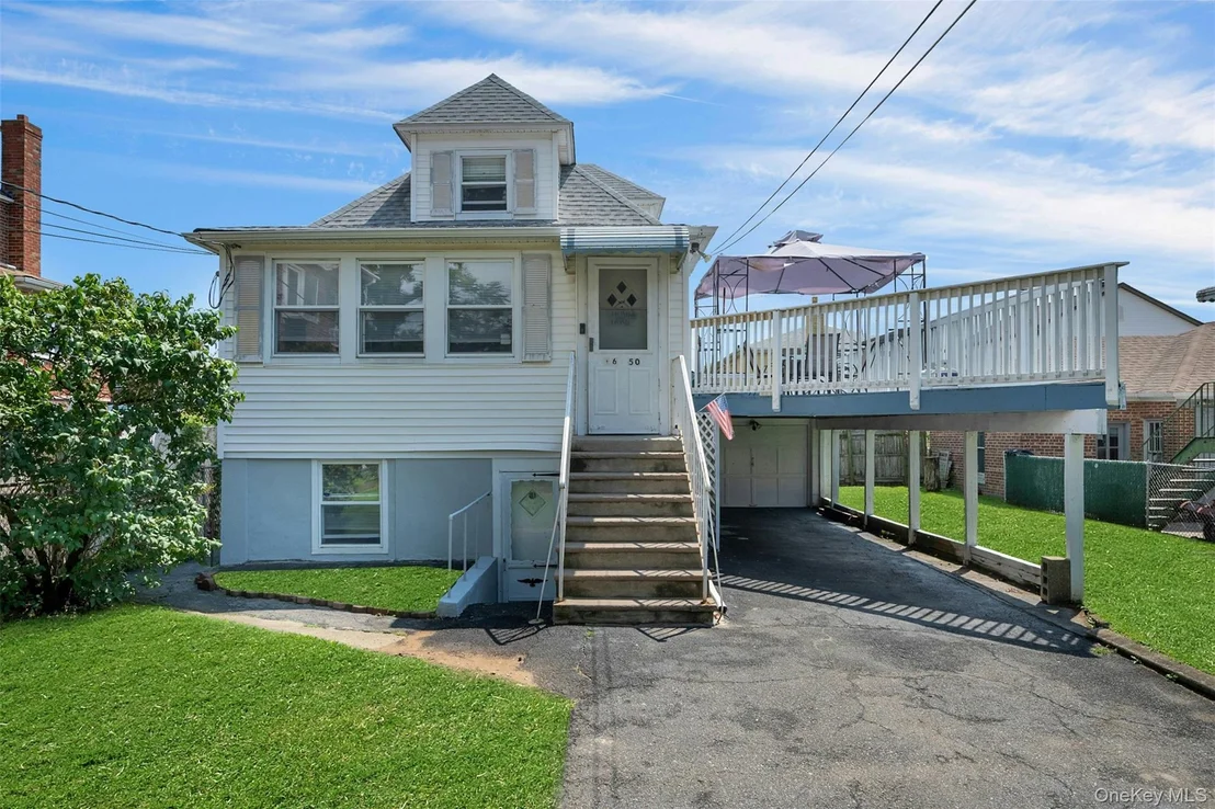 Photo of 1650 Research Avenue