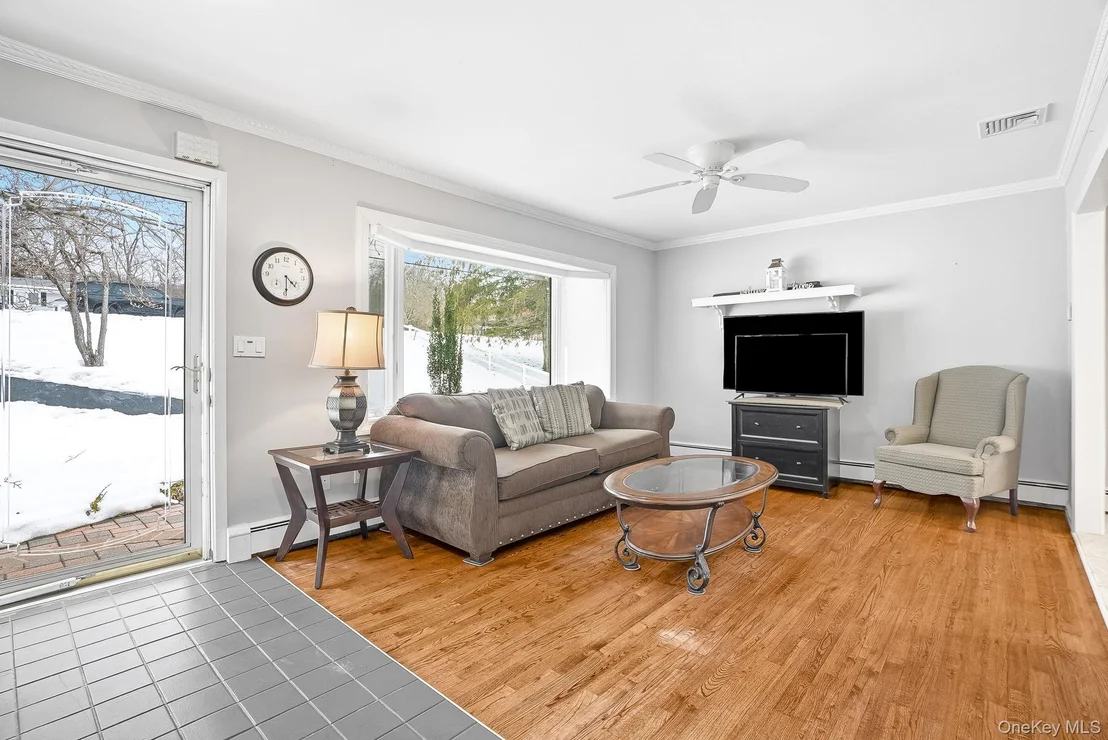 Photo of 12 Lakeview Road