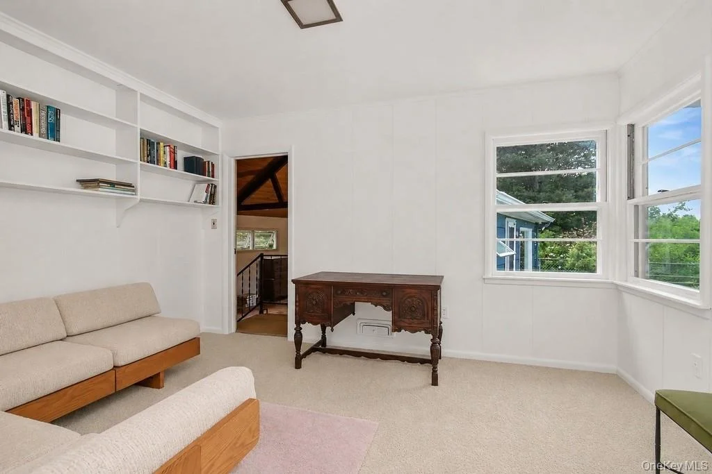 Photo of 10 Lakeview Road