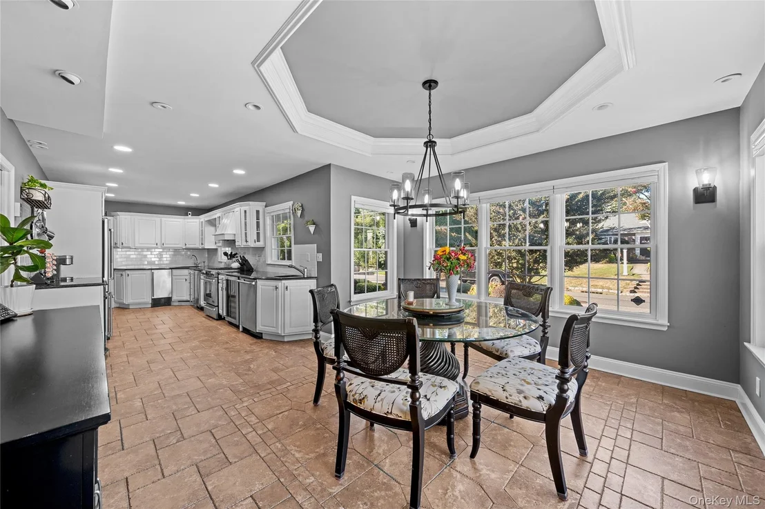Photo of 156 Cabot Road