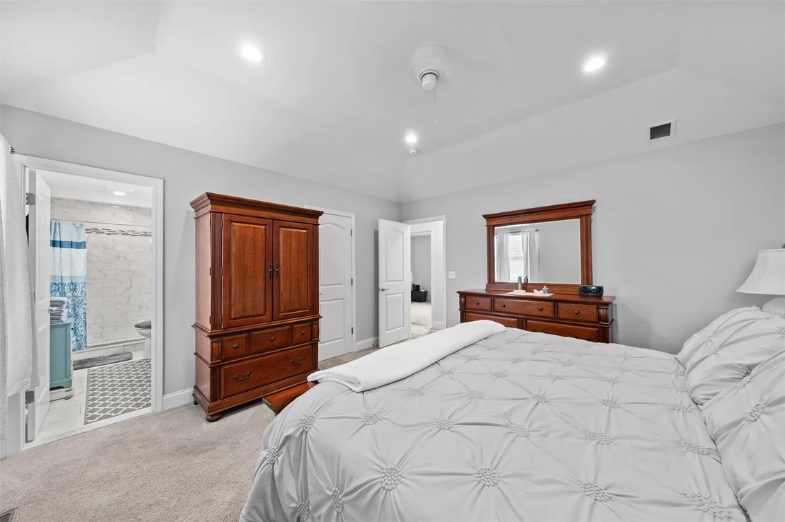 Photo of 394 Bailey Road