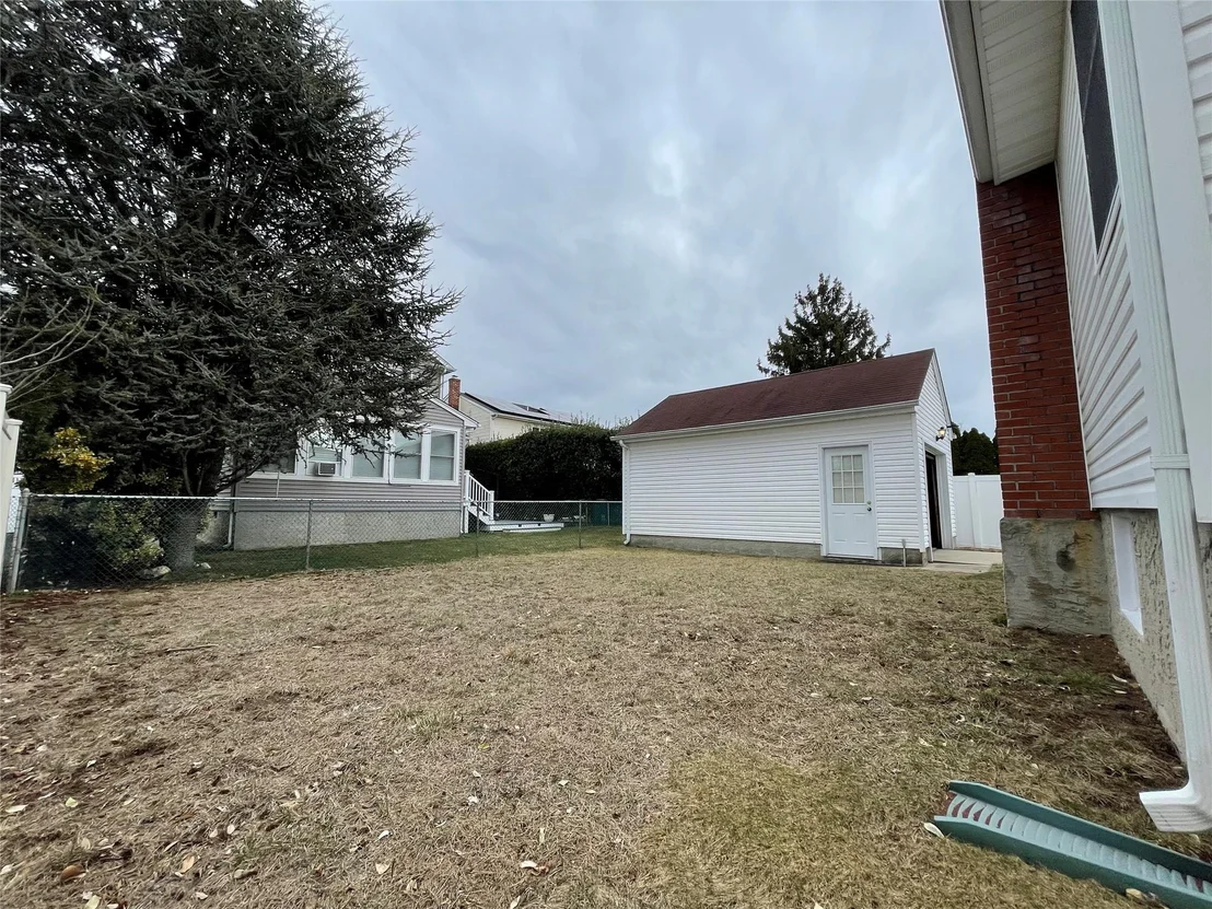 Photo of 1655 Lewis Road