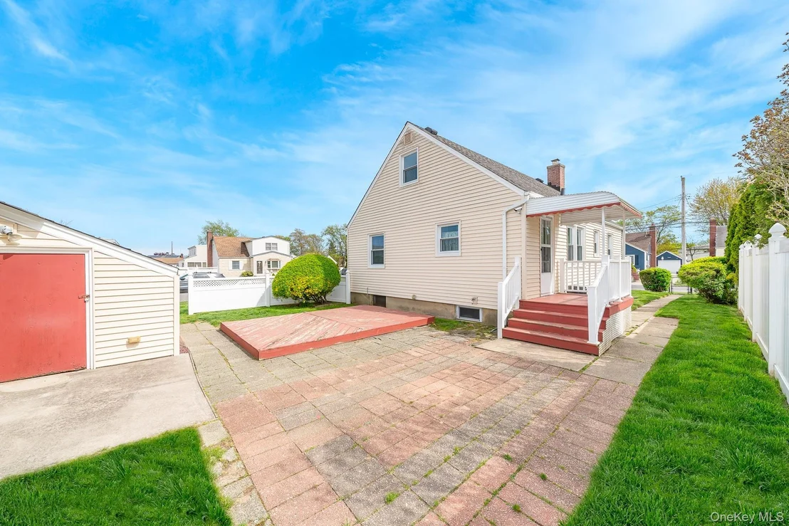 Photo of 1 Robert Avenue