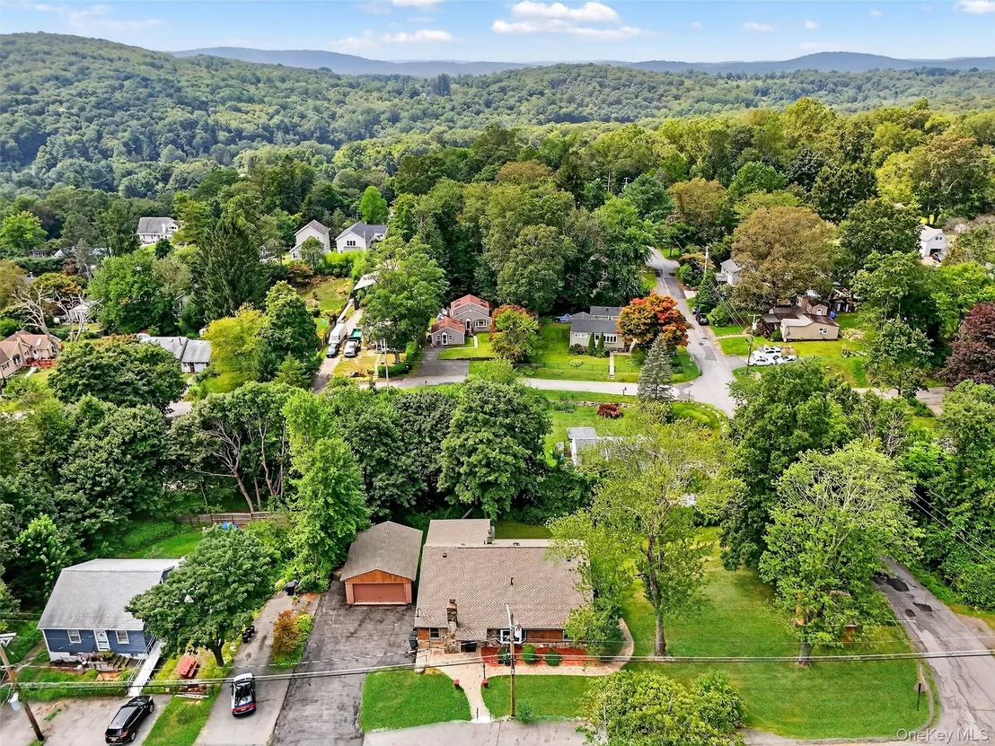 Photo of 125 Putnam Drive