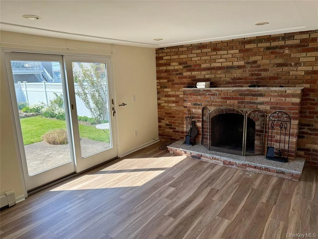 Photo of 84 Surf Road