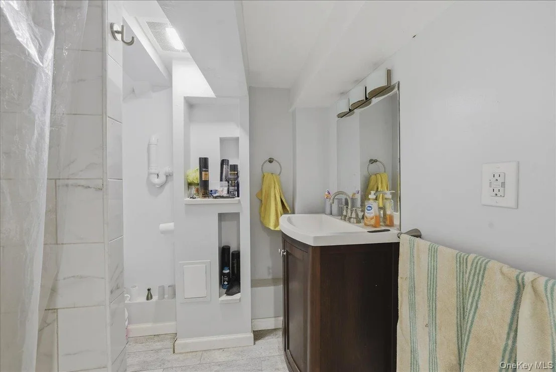 Photo of 32 Franklin Avenue