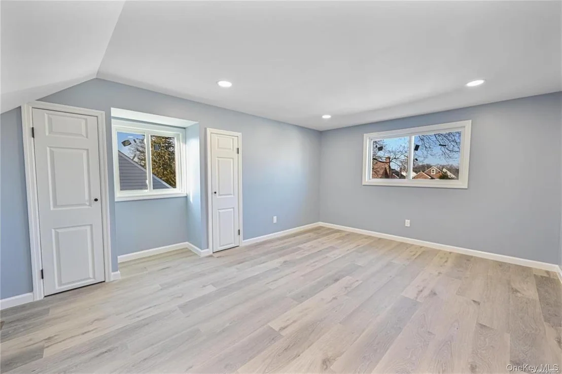Photo of 253 Meyer Avenue