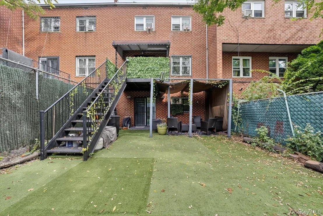 Photo of 917 Fox Street