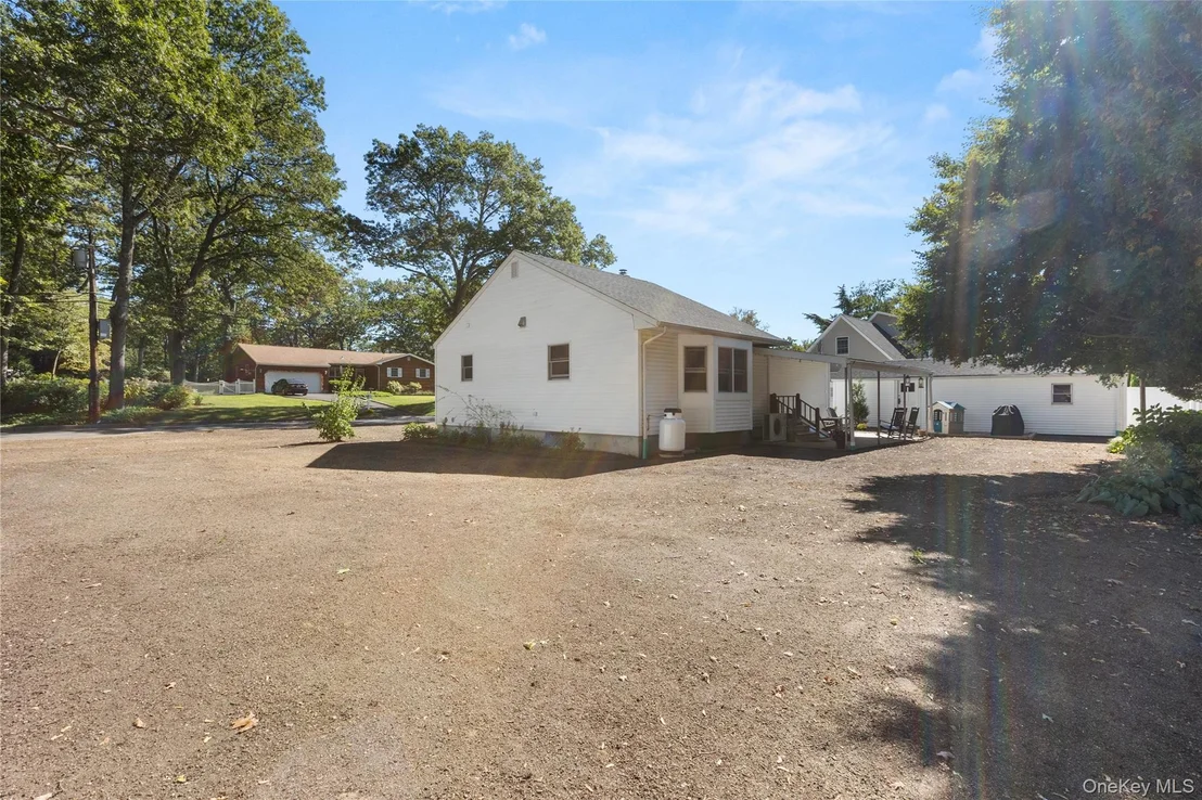 Photo of 10 White Avenue