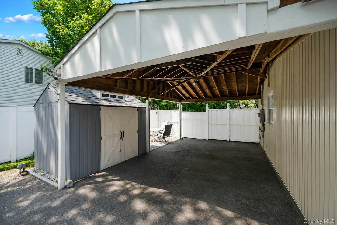Photo of 1011 Old Town Road