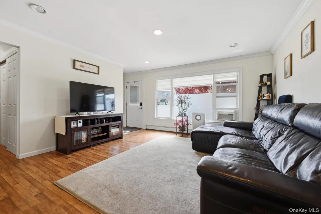 Photo of 440 Cole Place