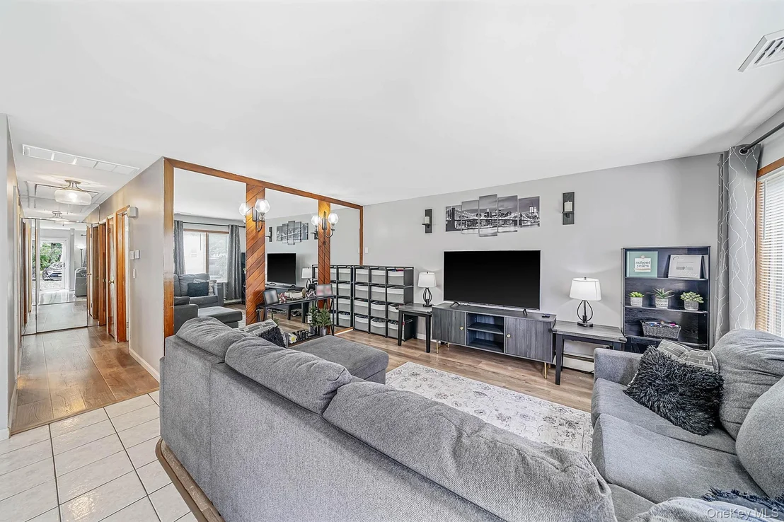 Photo of 43 Wavecrest Drive