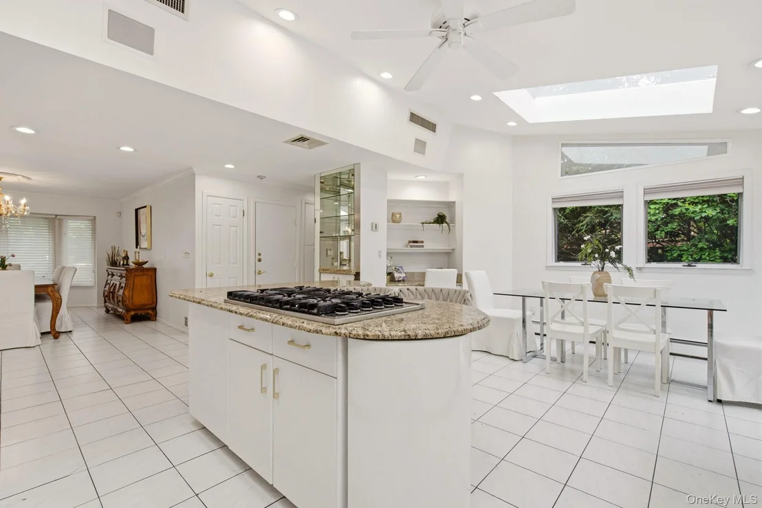 Photo of 74 Rockland Drive
