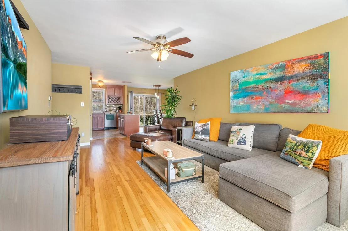 Photo of Unit B at 23 Avon Circle