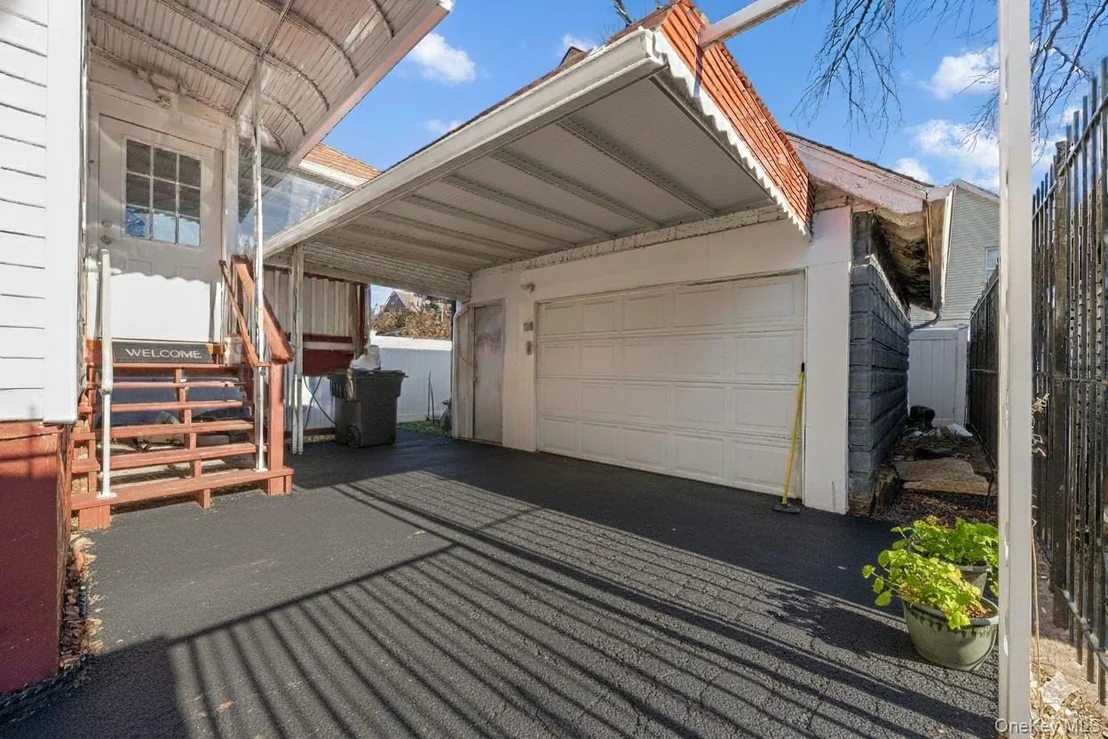 Photo of 4450 Hill Avenue