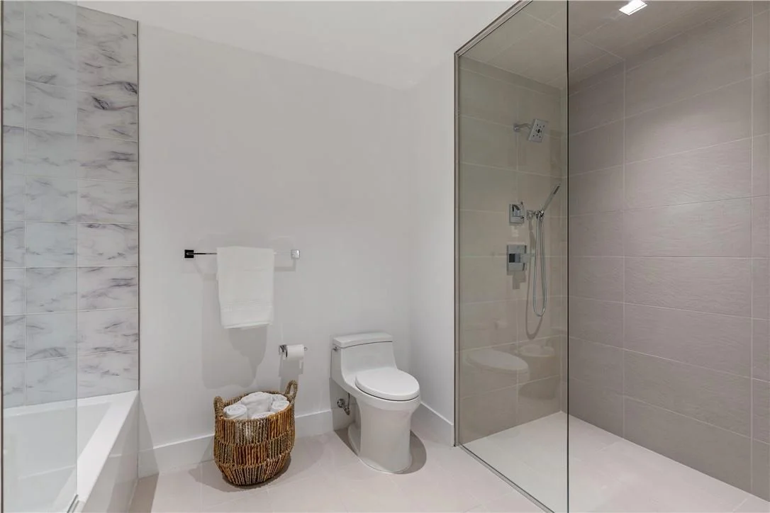 Photo of Unit 2B at 100 Pondfield Road