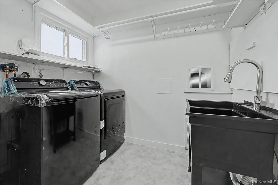 Photo of 6 Regal Lane