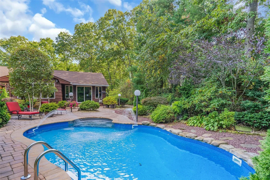 Photo of 62 Laurel Drive