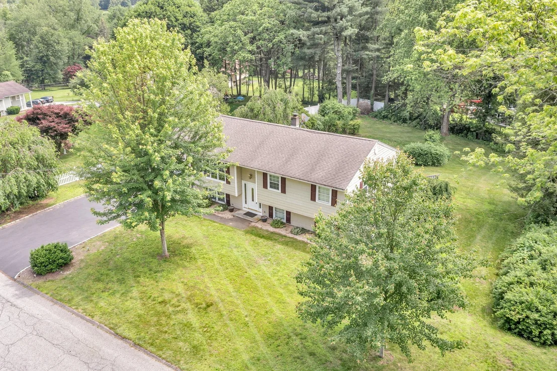 Photo of 42 Robin Drive