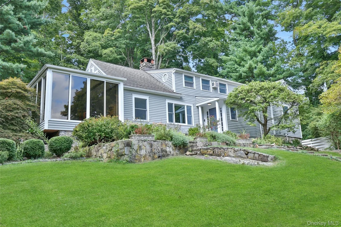 Photo of 8 Old Roaring Brook Road