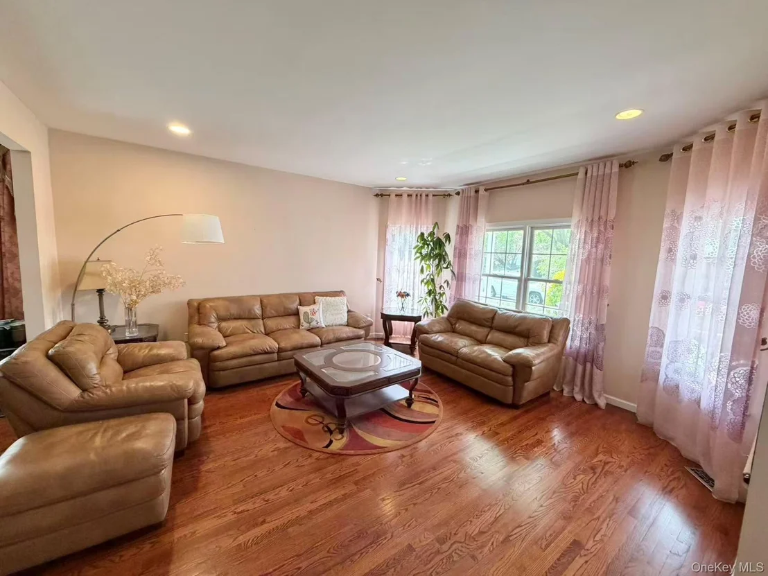 Photo of 122 Walker Road