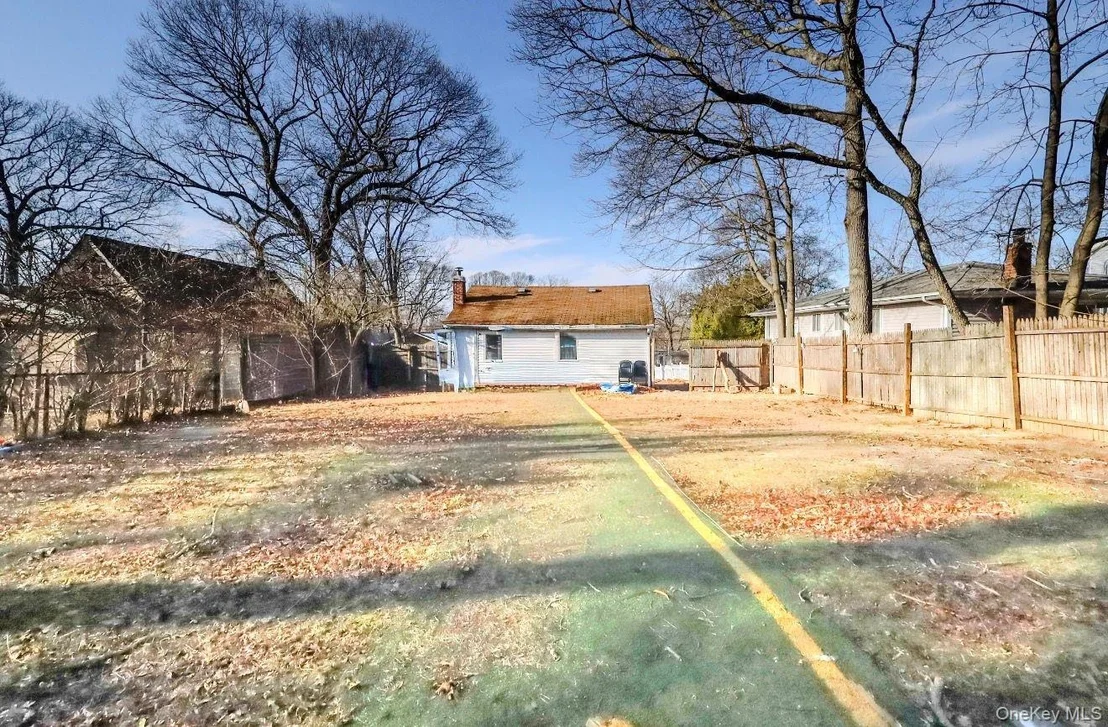 Photo of 12 Cedarhurst Avenue