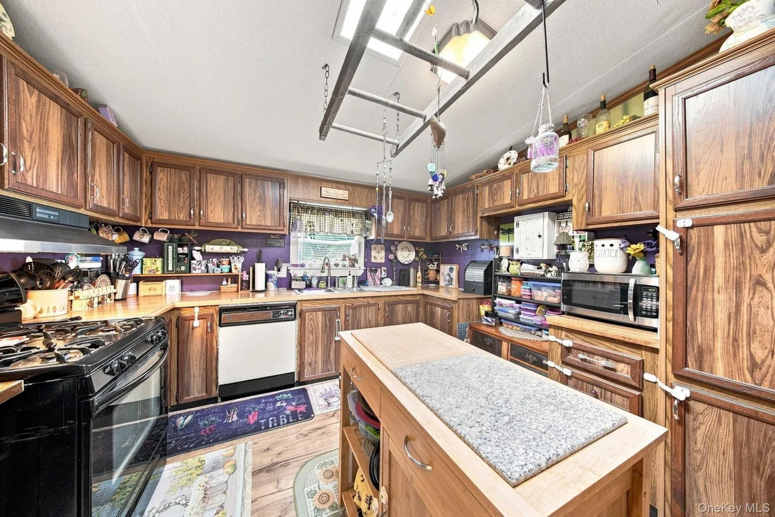 Photo of 27 Delaware Drive