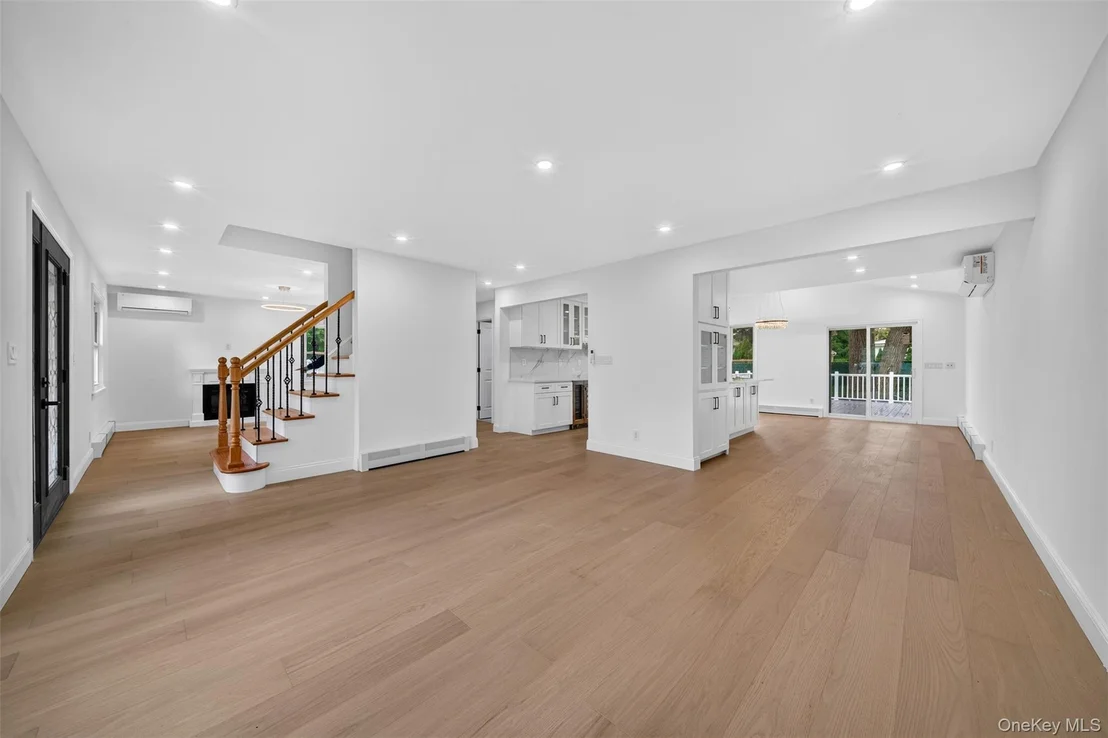 Photo of 58 Willets Drive