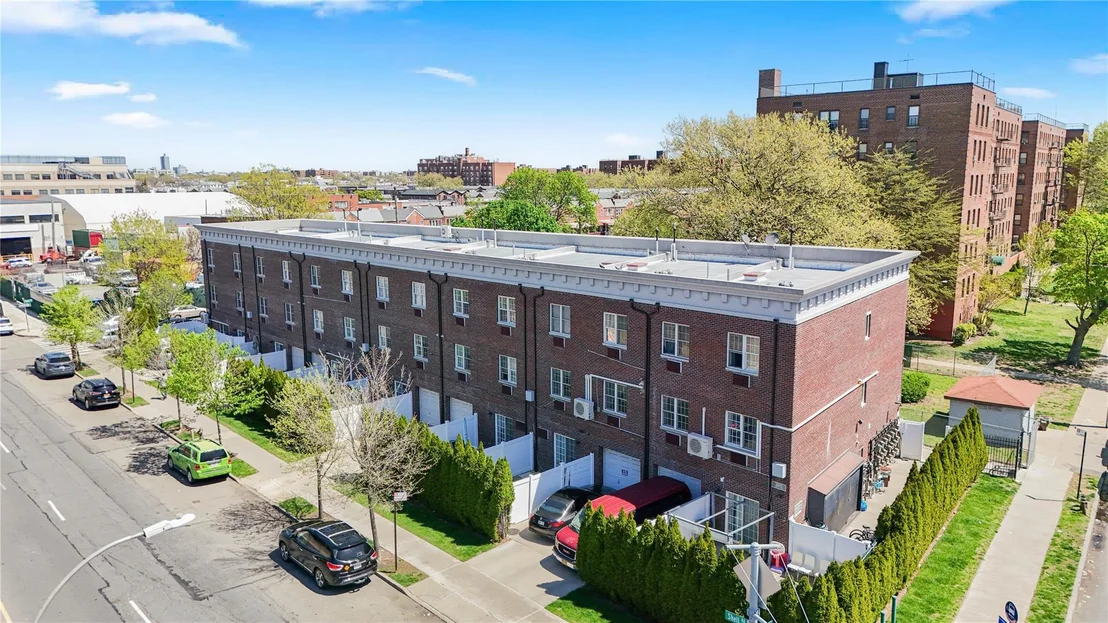Photo of Unit 3D at 2695 Shell Road