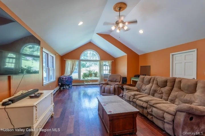 Photo of 97 Leslie Road