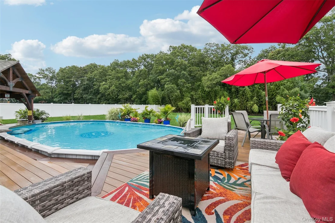 Photo of 406 Carnation Drive