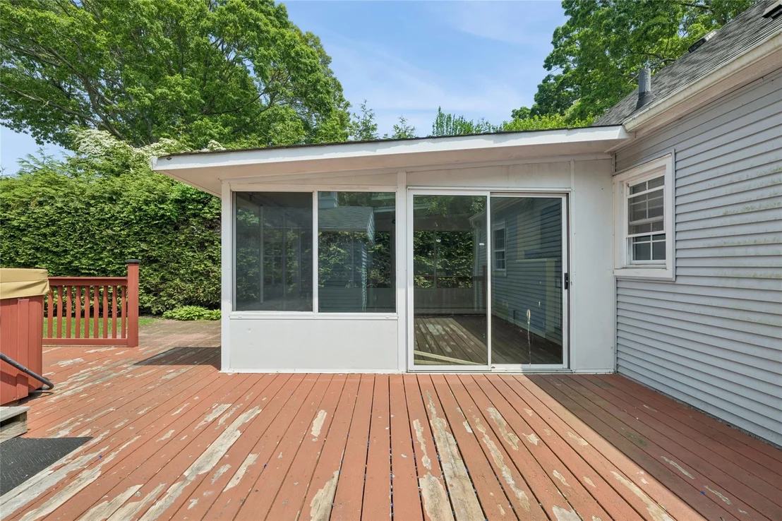 Photo of 15 W Hemlock Street