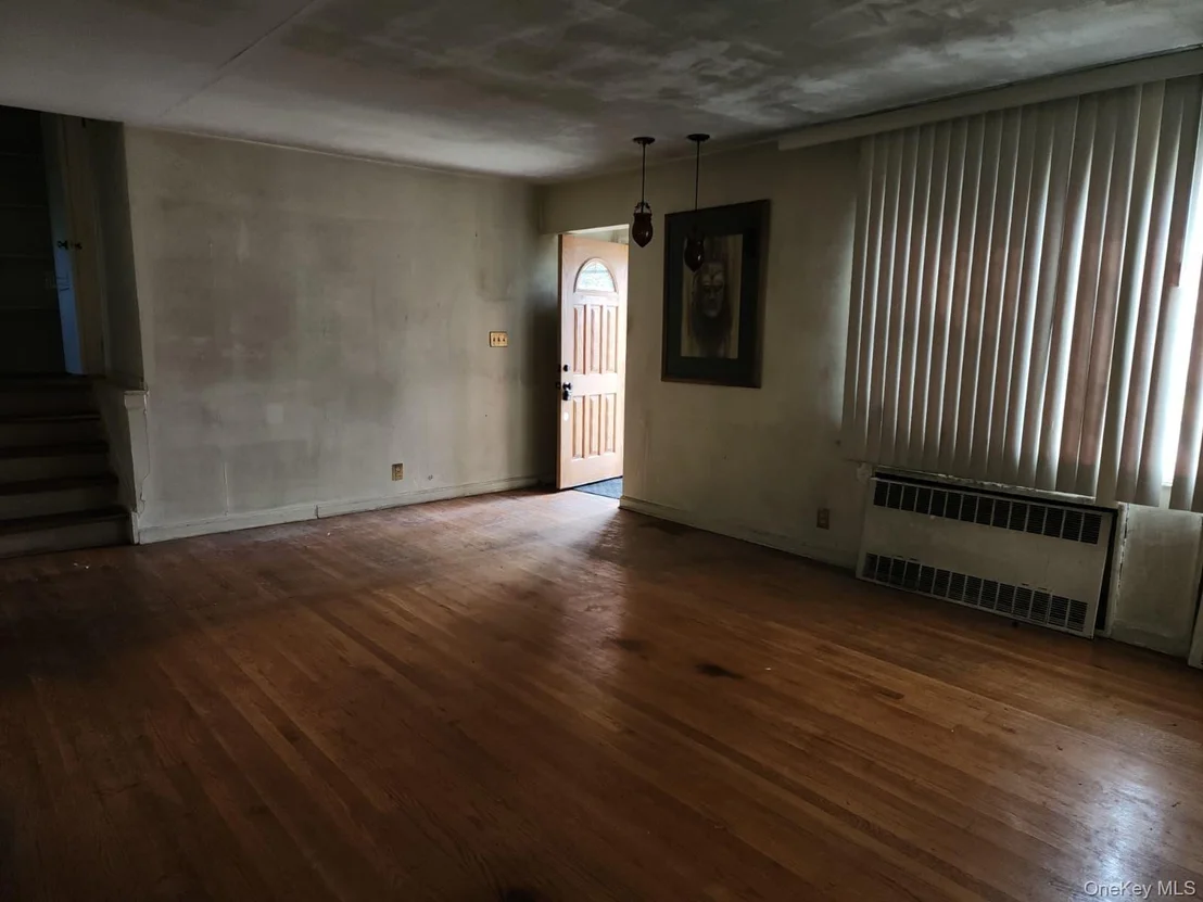 Photo of 156 Brookside Ave.