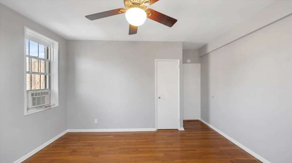 Photo of Unit B52 at 754 Bronx River Road