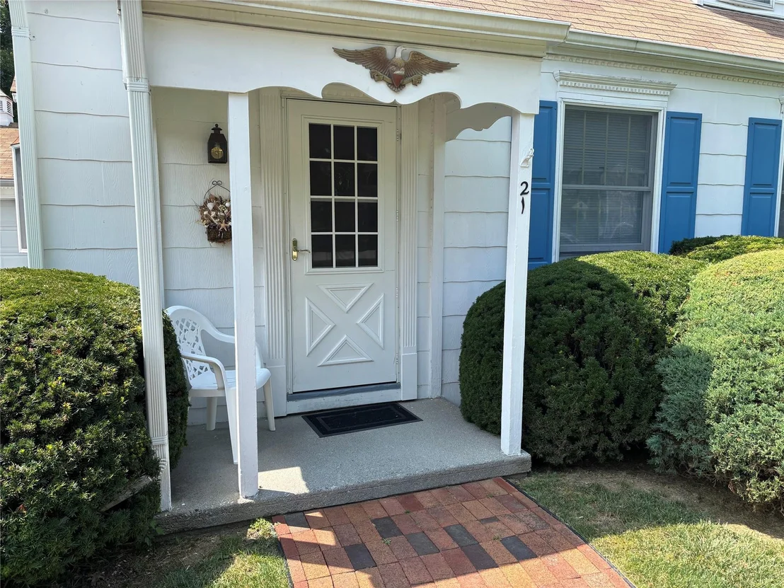 Photo of 21 Kinderhook Drive
